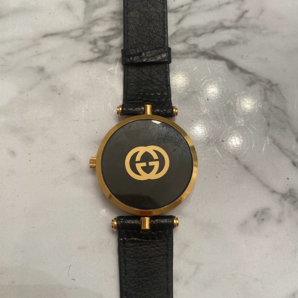 Gucci Black and Gold Minimalist Watch - Picture 3 of 4
